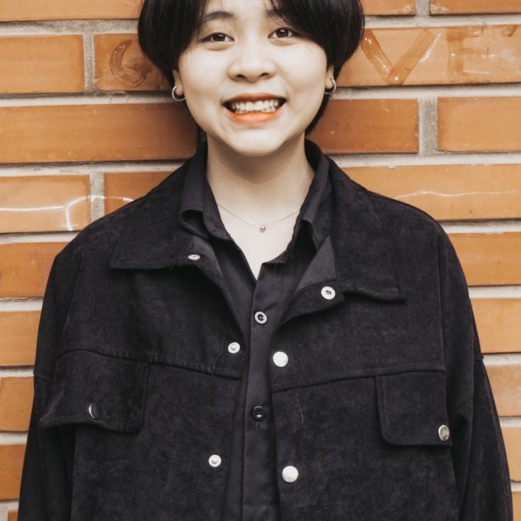 Portrait of a seasoned mentor in Italian cooking